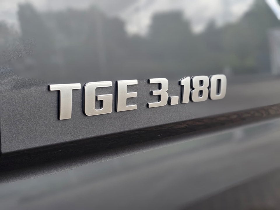 MAN TGE 2,0 3.180 Kassevogn L3H3 aut. FWD