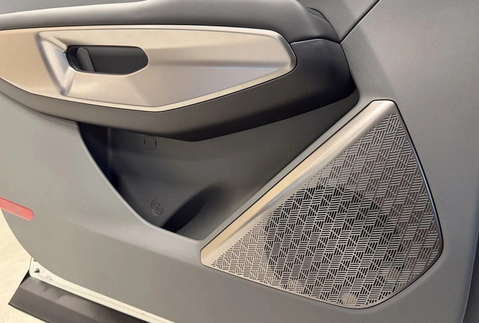 Kia EV9 76 Standard Range Upgrade RWD 7prs 5d