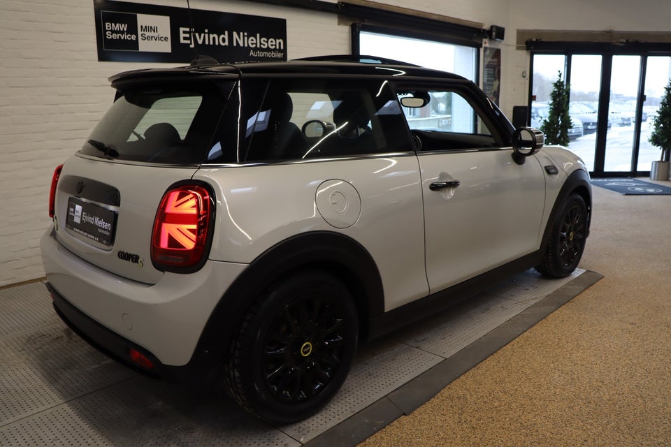 MINI Cooper SE Camden Edition 3d