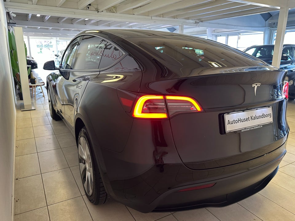 Tesla Model Y Long Range AWD 5d