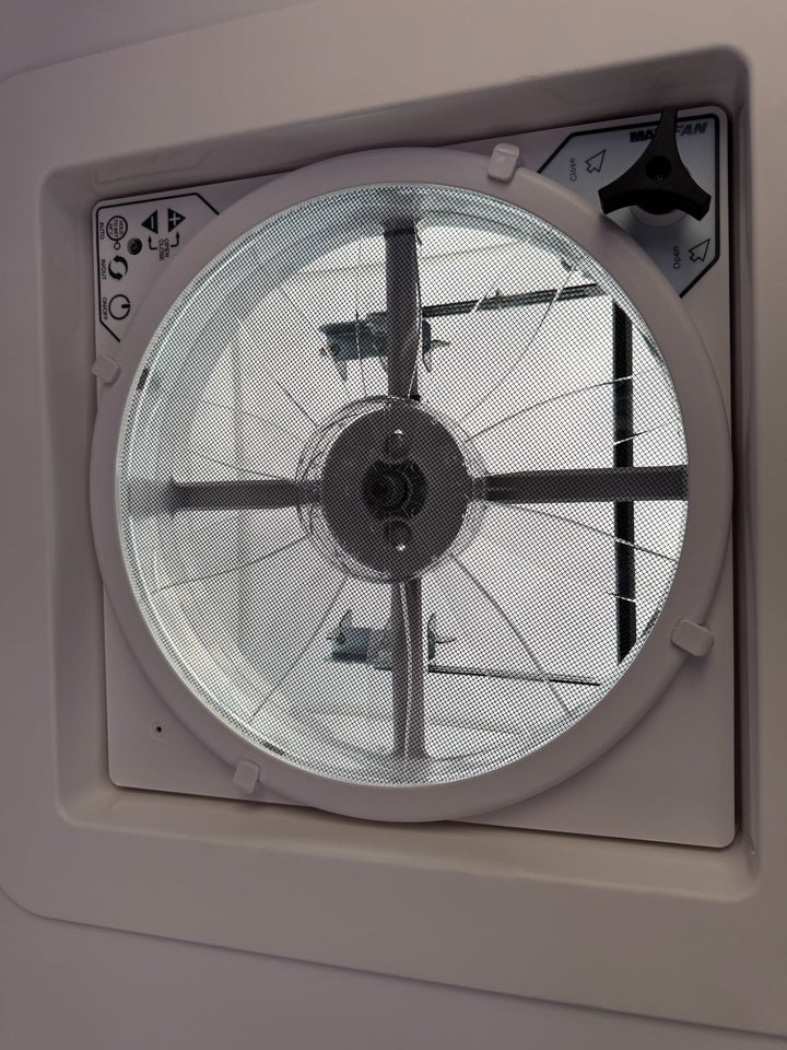 Ford Benimar 2,0 Tessoro 463 aut. 3d