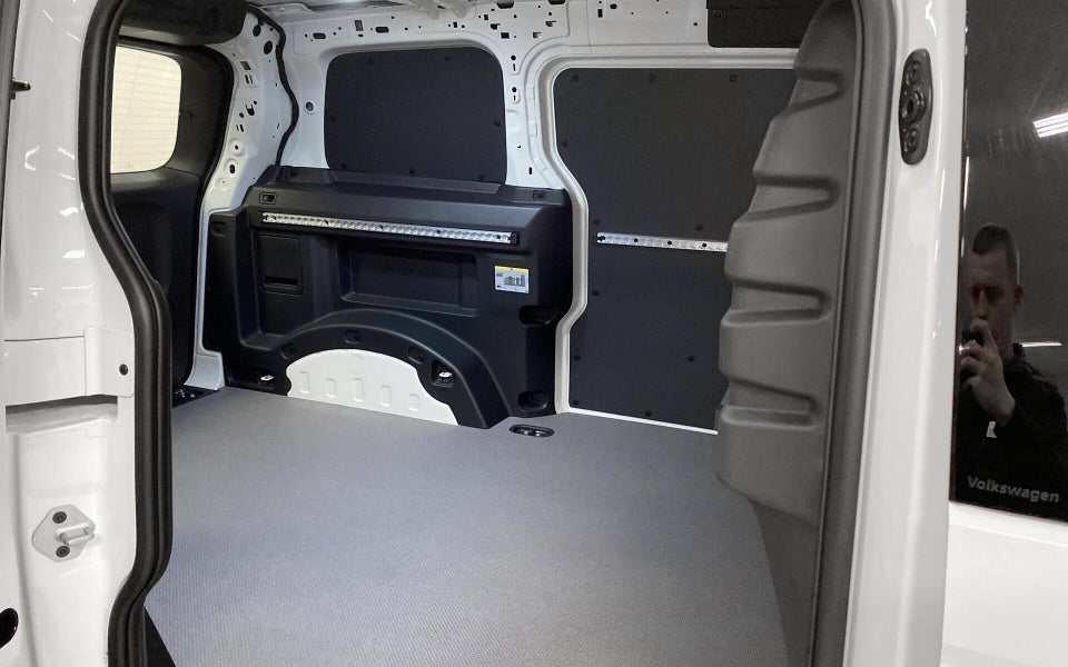 VW ID.Buzz 79 Cargo Comfort