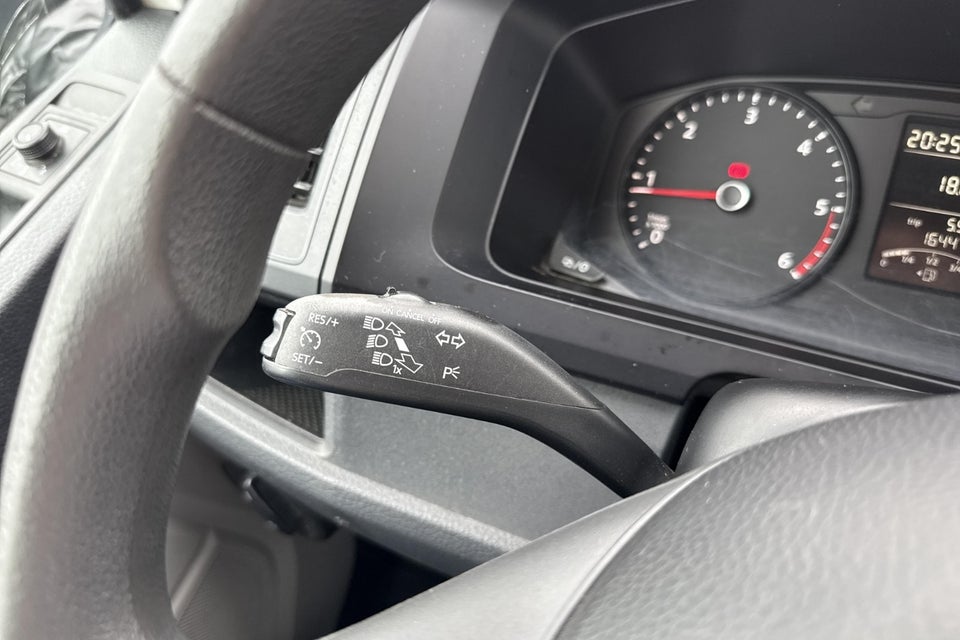 VW Transporter 2,0 TDi 150 Kassevogn lang