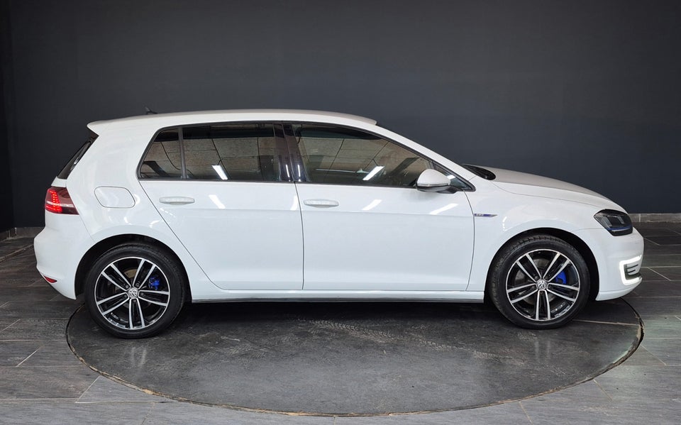 VW Golf VII 1,4 GTE DSG 5d