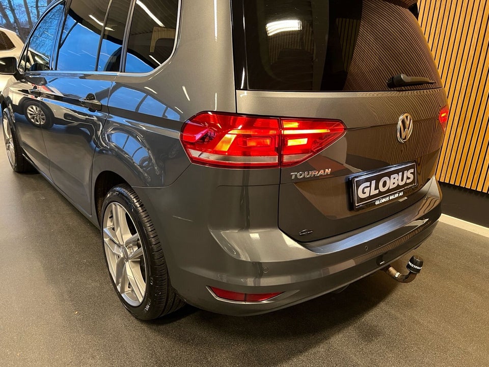 VW Touran 1,6 TDi 115 Comfortline Connect DSG 7prs 5d