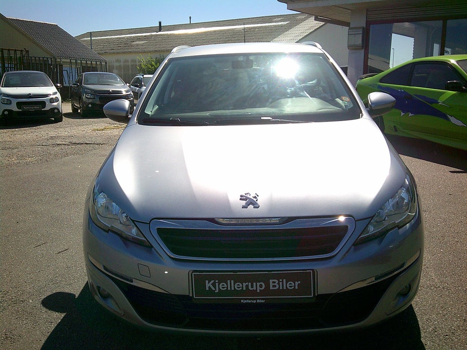 Peugeot 308 1,6 BlueHDi 120 Style SW 5d