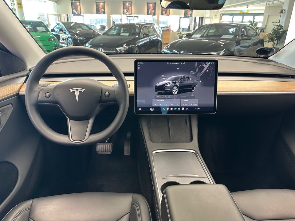 Tesla Model Y RWD 5d