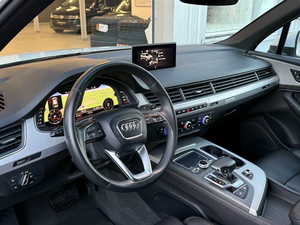 Audi Q7 3,0 TDi 272 S-line quattro Tiptr. 7prs 5d