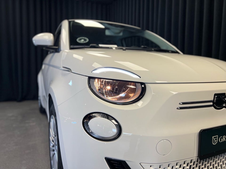 Fiat 500e 42 Icon 3d