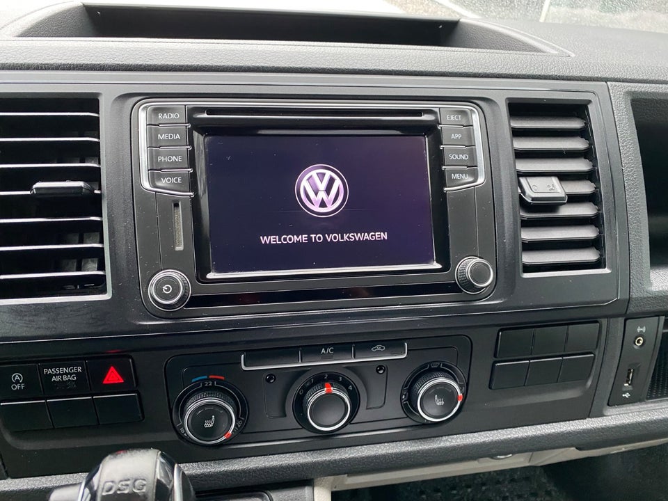 VW Transporter 2,0 TDi 150 Mandskabsvogn DSG