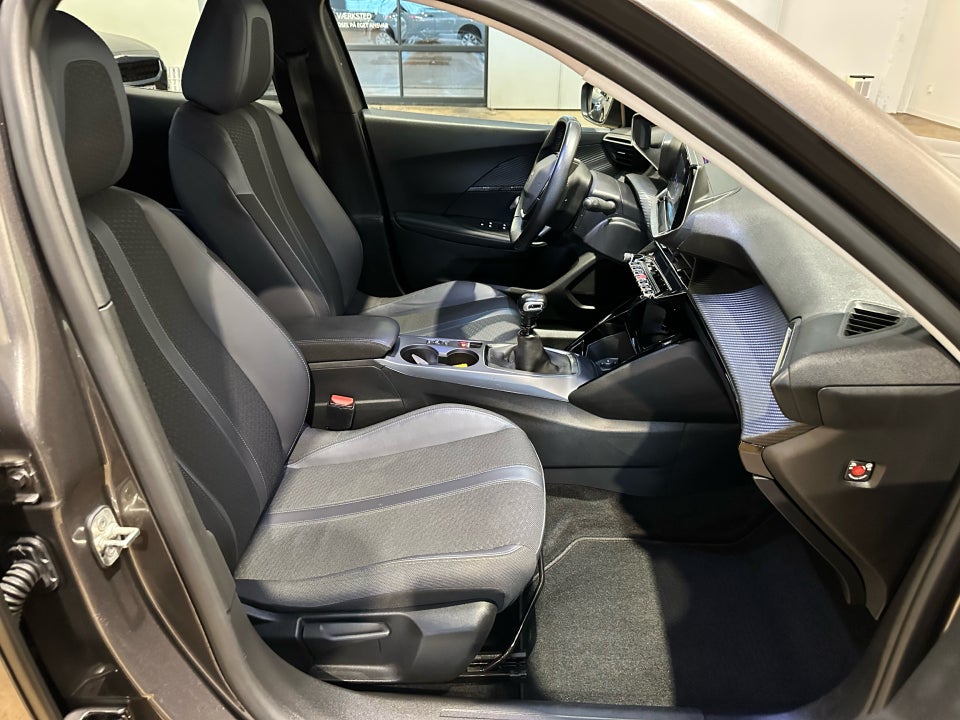 Peugeot 2008 1,2 PureTech 130 Allure Pack 5d