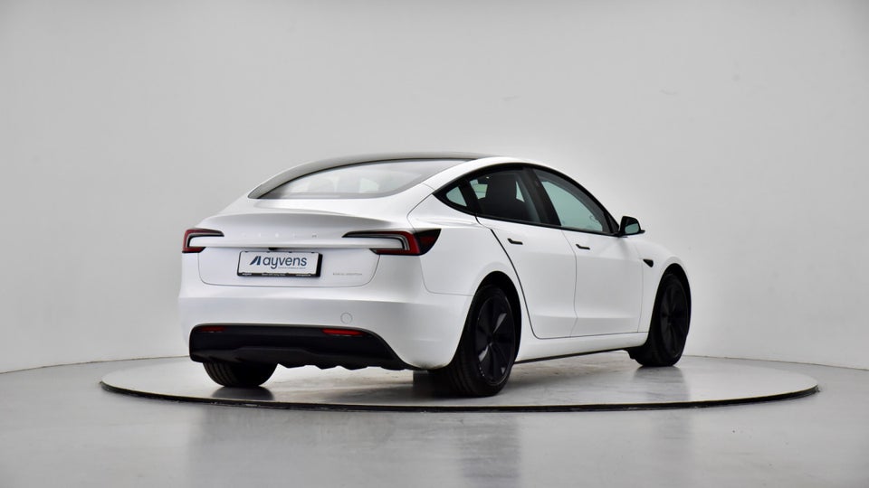 Tesla Model 3 Long Range AWD 4d