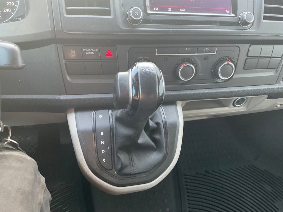 VW Transporter 2,0 TDi 150 Autotransporter DSG 2d