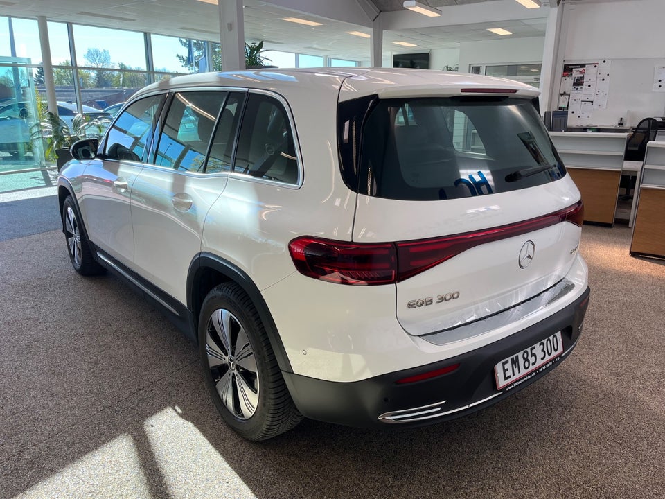 Mercedes EQB300 Progressive 4Matic 5d