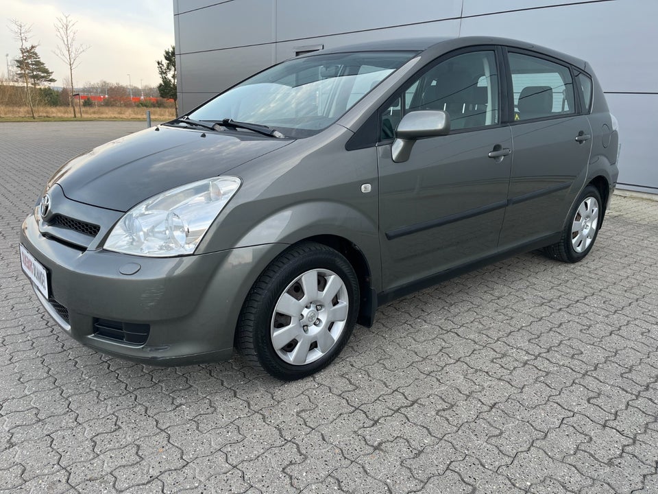 Toyota Corolla Verso 1,8 Sol 7prs 5d