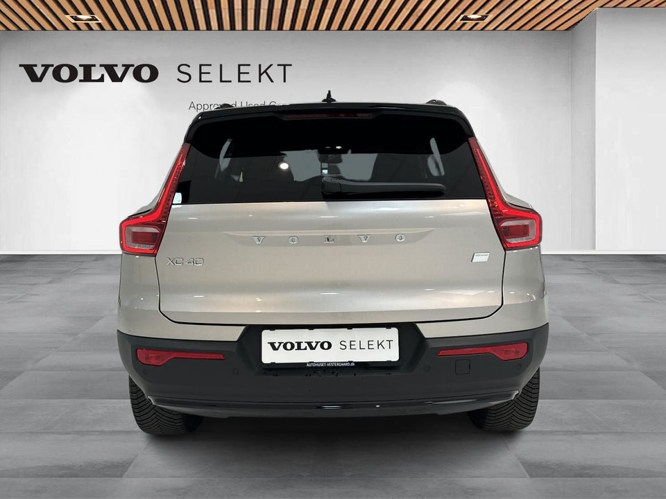 Volvo XC40 ReCharge Extended Range Plus 5d