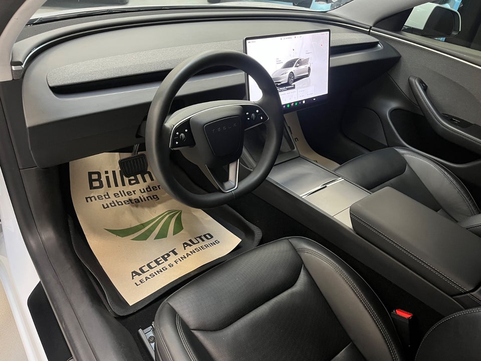 Tesla Model 3 RWD 4d