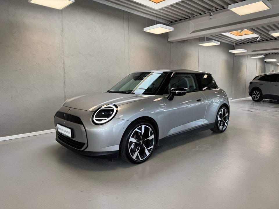 MINI Cooper E Classic Trim L 3d