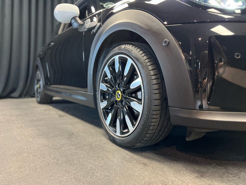 MINI Cooper SE Edition Premium Plus 3d