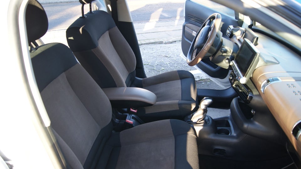 Citroën C4 Cactus 1,6 BlueHDi 100 Challenge 5d