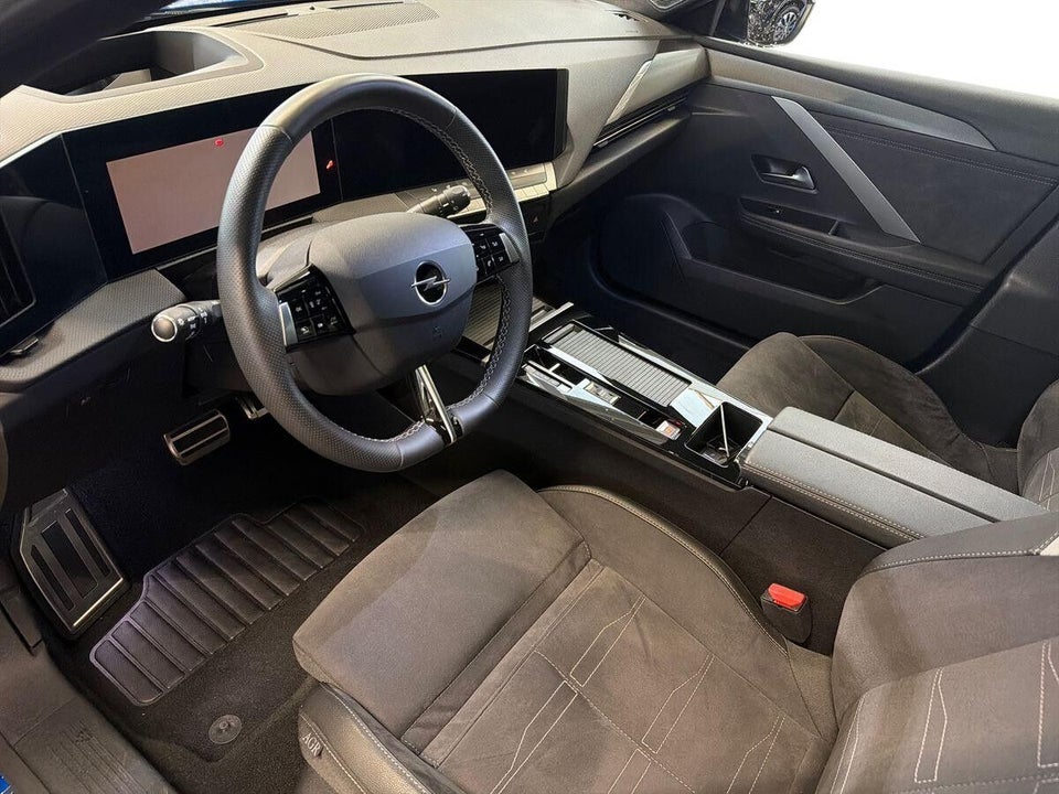 Opel Astra-e 54 GS 5d