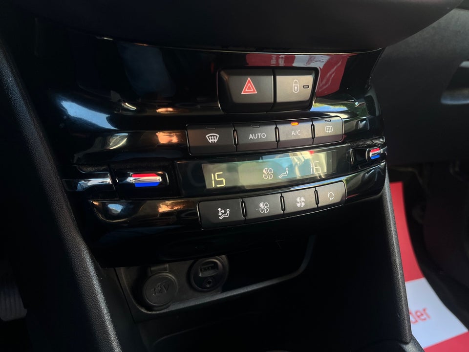 Peugeot 208 1,2 VTi 82 Allure 5d