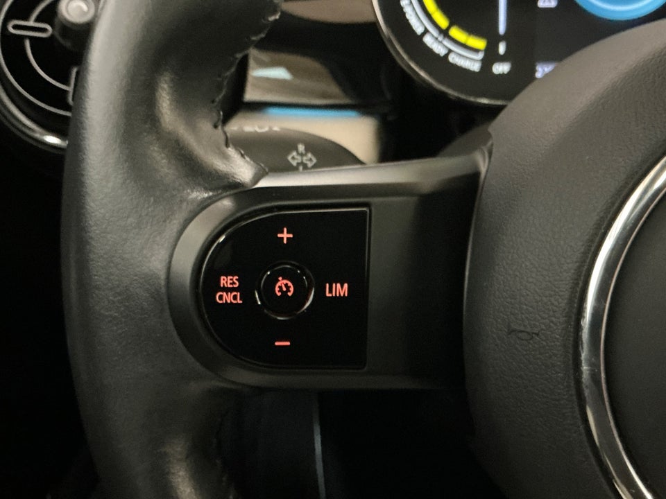 MINI Cooper SE Maximise 3d