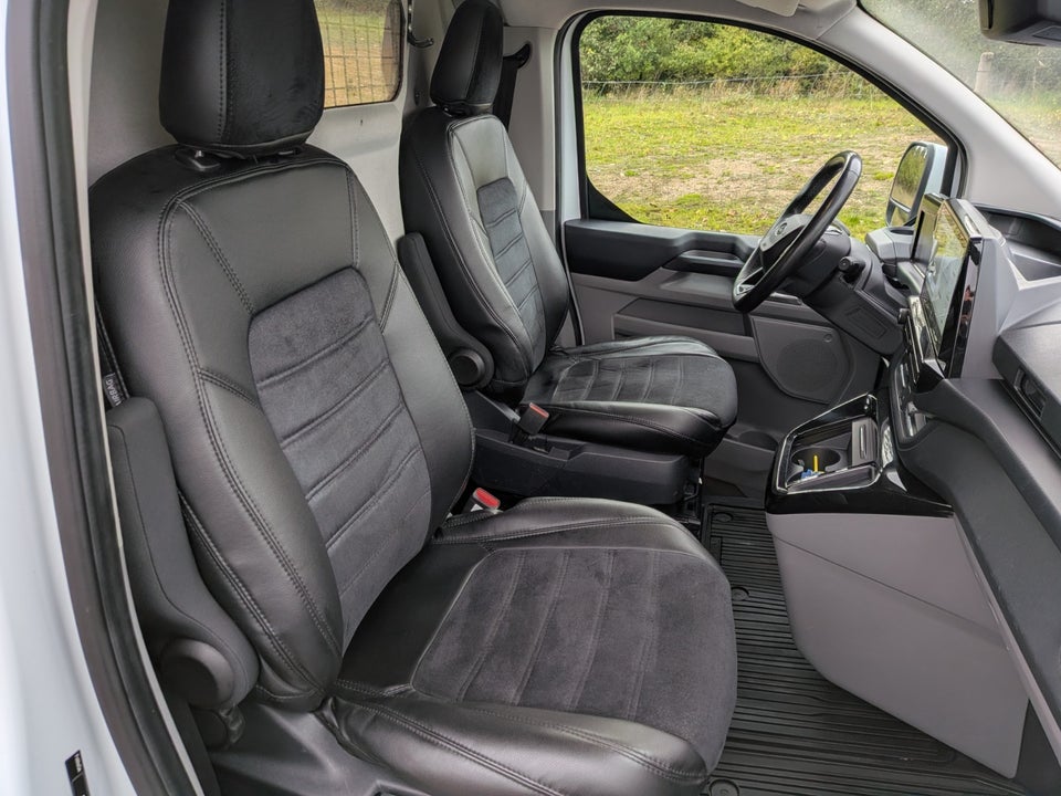 Ford Transit Custom 300 L2 2,0 EcoBlue Limited aut.