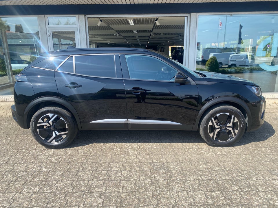 Peugeot 2008 1,2 PureTech 130 First Selection EAT8 5d