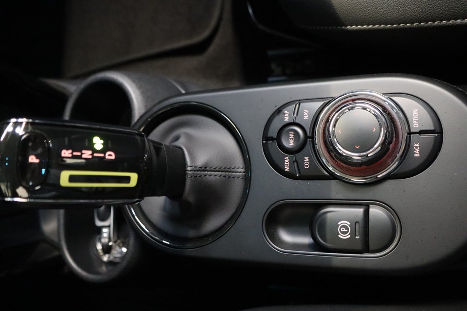 MINI Cooper SE Maximise 3d