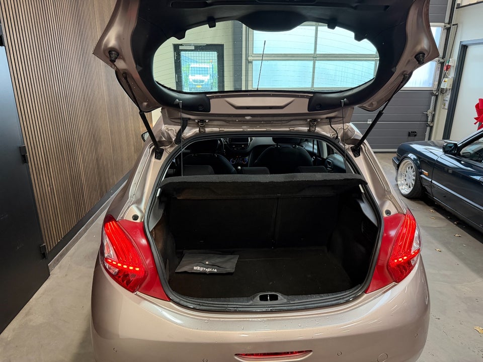 Peugeot 208 1,2 VTi Active 3d