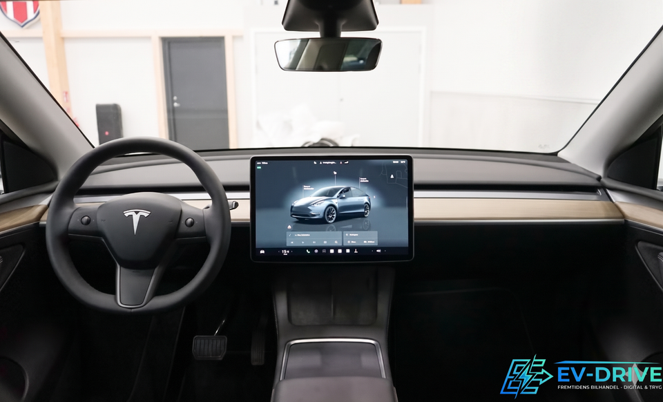 Tesla Model Y RWD 5d