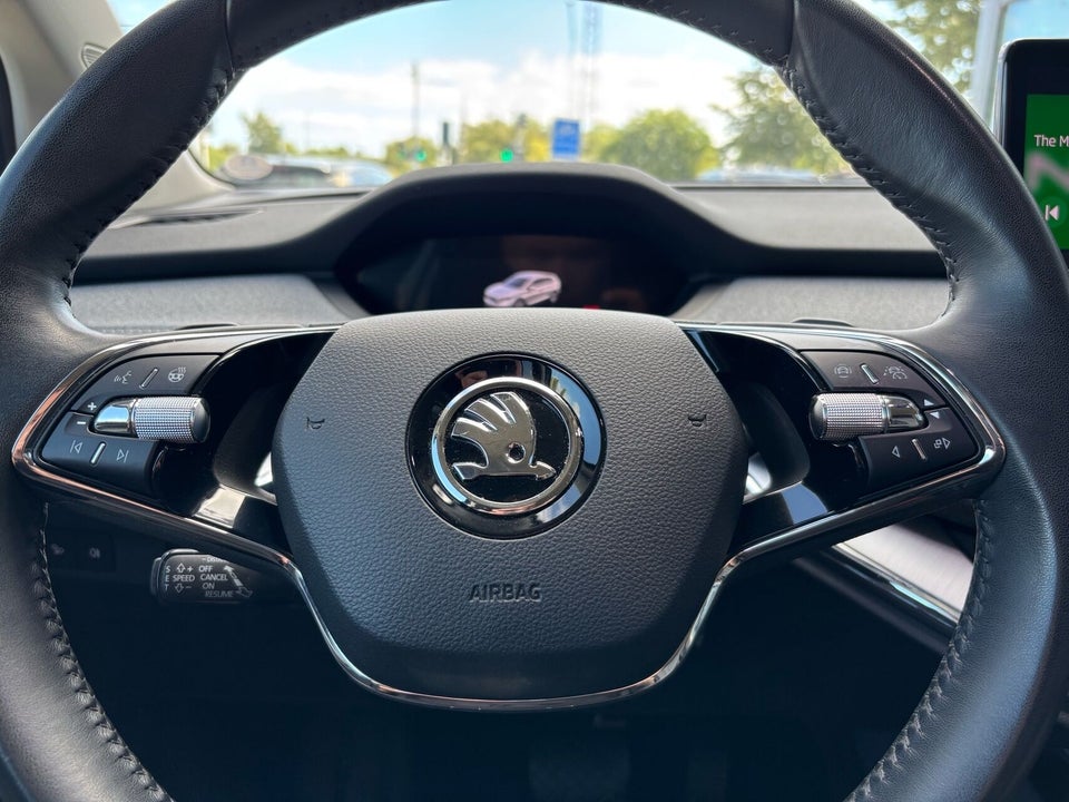 Skoda Enyaq 60 iV Plus 5d