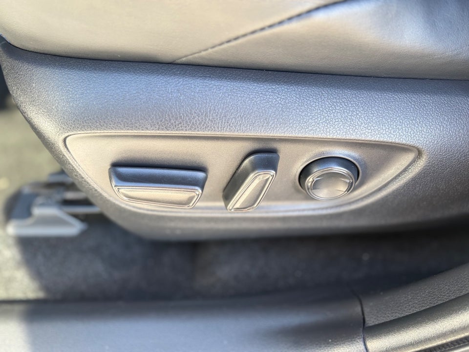 Toyota RAV4 2,5 Hybrid H3 Style MDS 5d