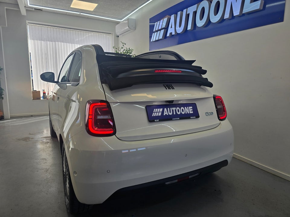 Fiat 500e 42 Icon Cabrio 2d