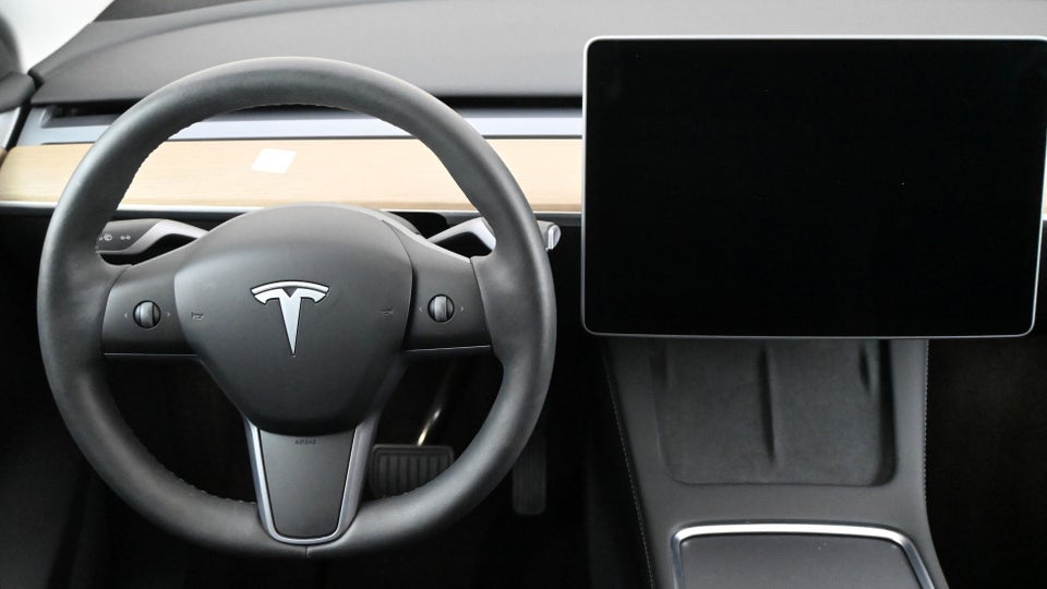 Tesla Model Y Long Range AWD 5d