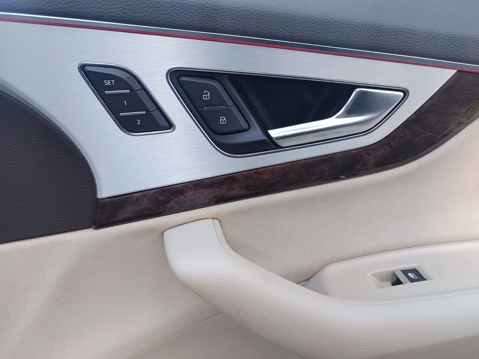 Audi Q7 3,0 TDi 272 quattro Tiptr. Van 5d