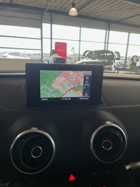 Audi A3 1,4 TFSi 150 Attraction 4d