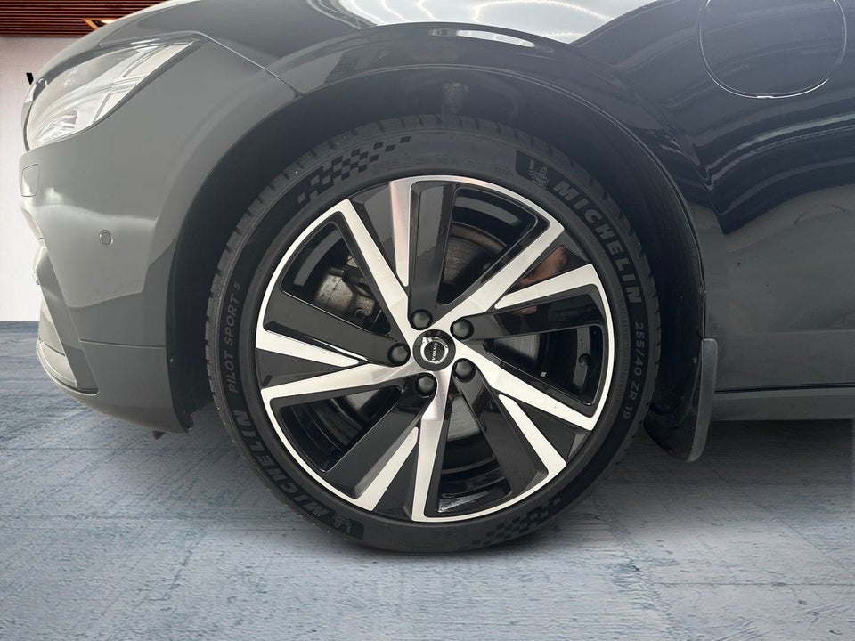 Volvo V90 2,0 T6 ReCharge Ultimate Dark aut. AWD 5d