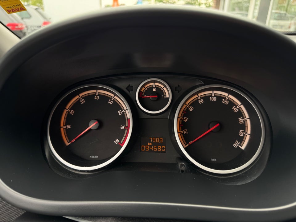 Opel Corsa 1,2 16V Enjoy 5d