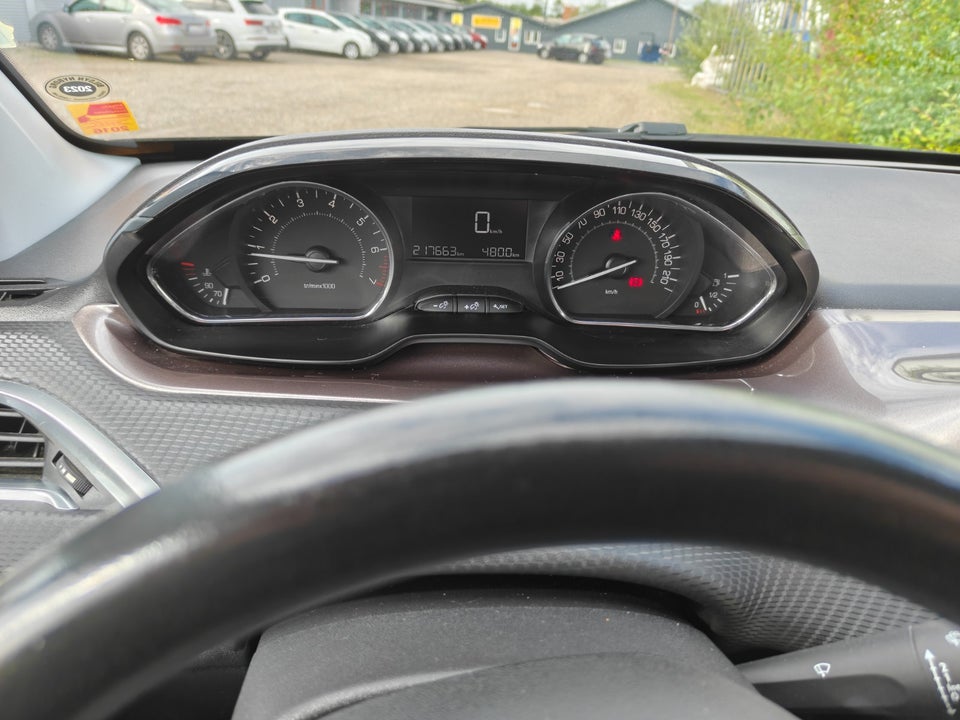 Peugeot 2008 1,2 VTi 82 Allure 5d