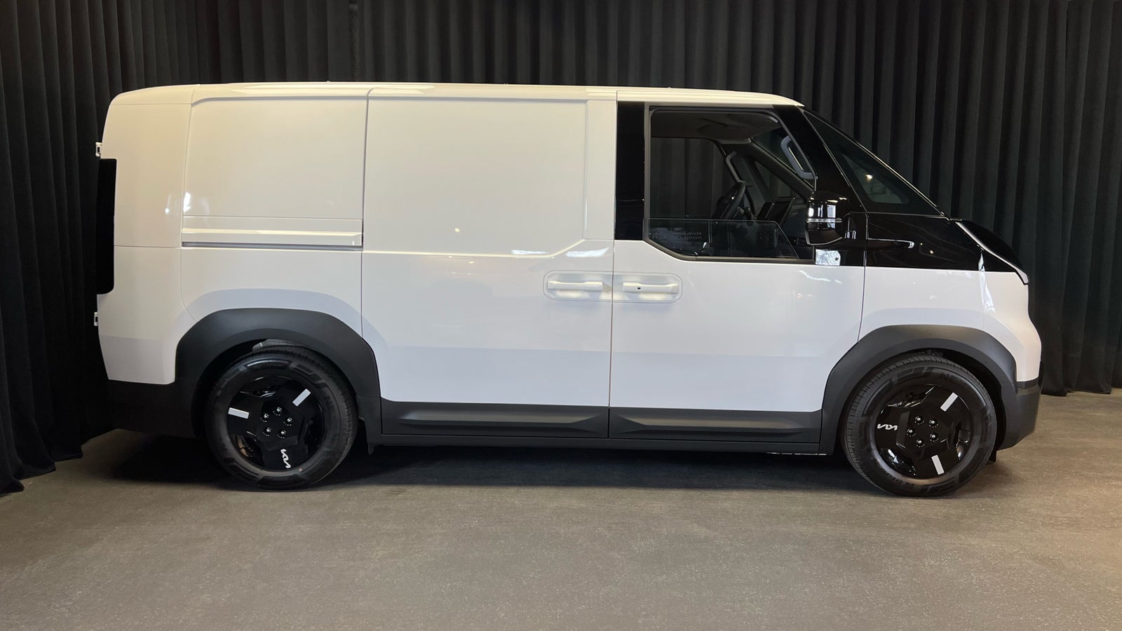 Kia PV5 71 Cargo L1H1 Long Range Work