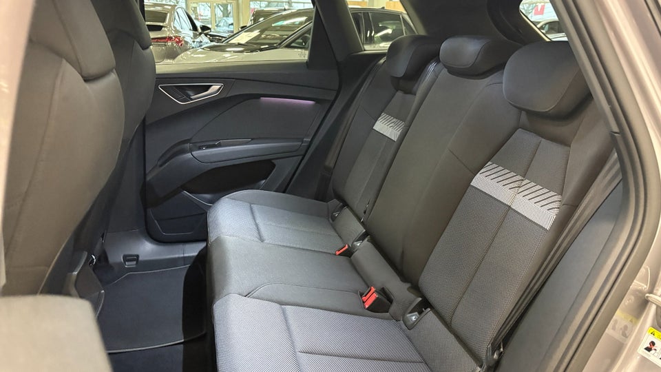 Audi Q4 e-tron 40  5d