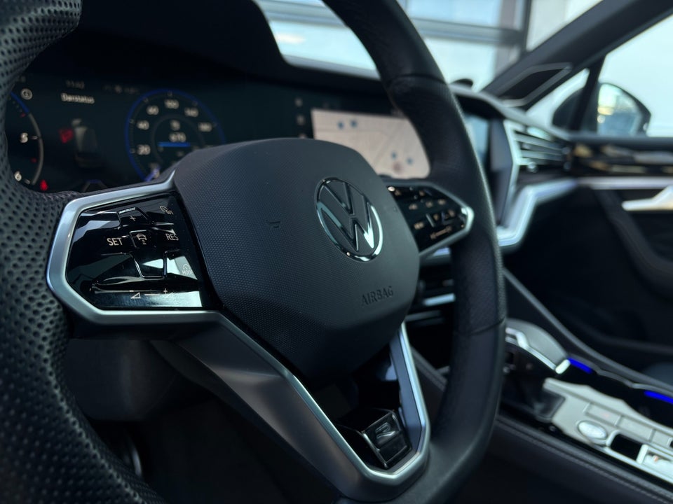 VW Touareg 3,0 TDi 286 Elegance DSG 4Motion 5d