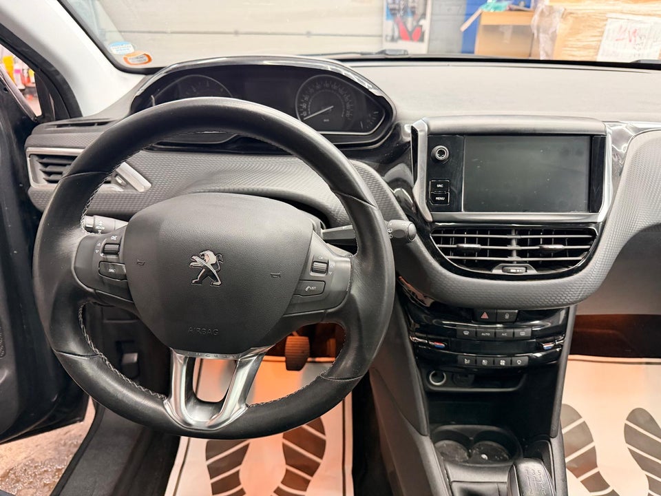 Peugeot 208 1,6 BlueHDi 100 Desire Sky 5d