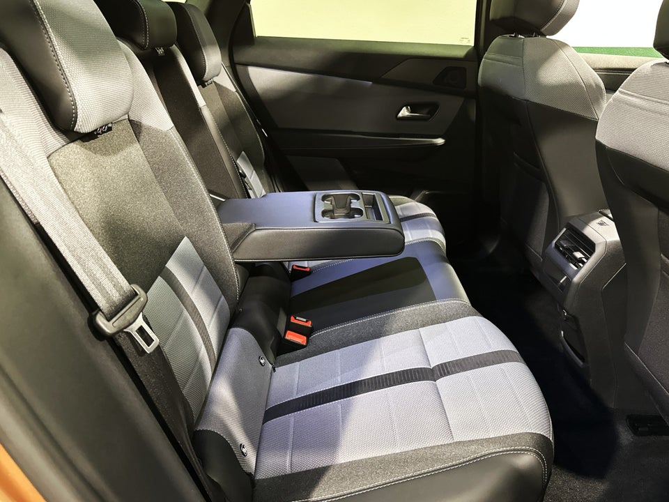 Opel Grandland-e 73 GS Sky 5d