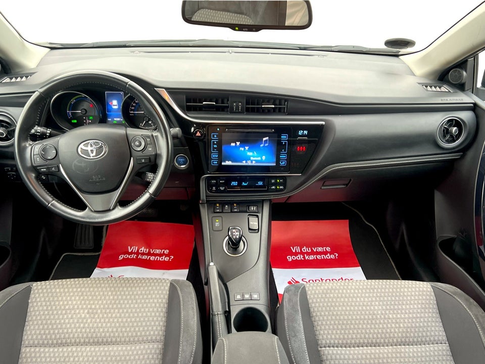 Toyota Auris 1,8 Hybrid H2 Selected CVT 5d