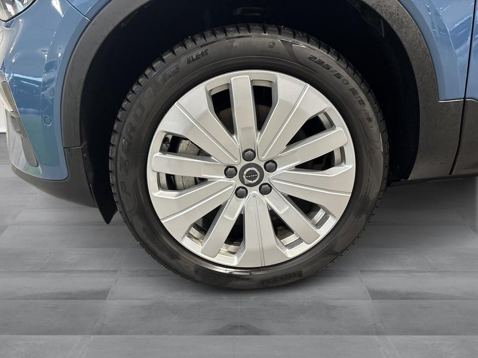 Volvo EX40 Extended Range Core 5d