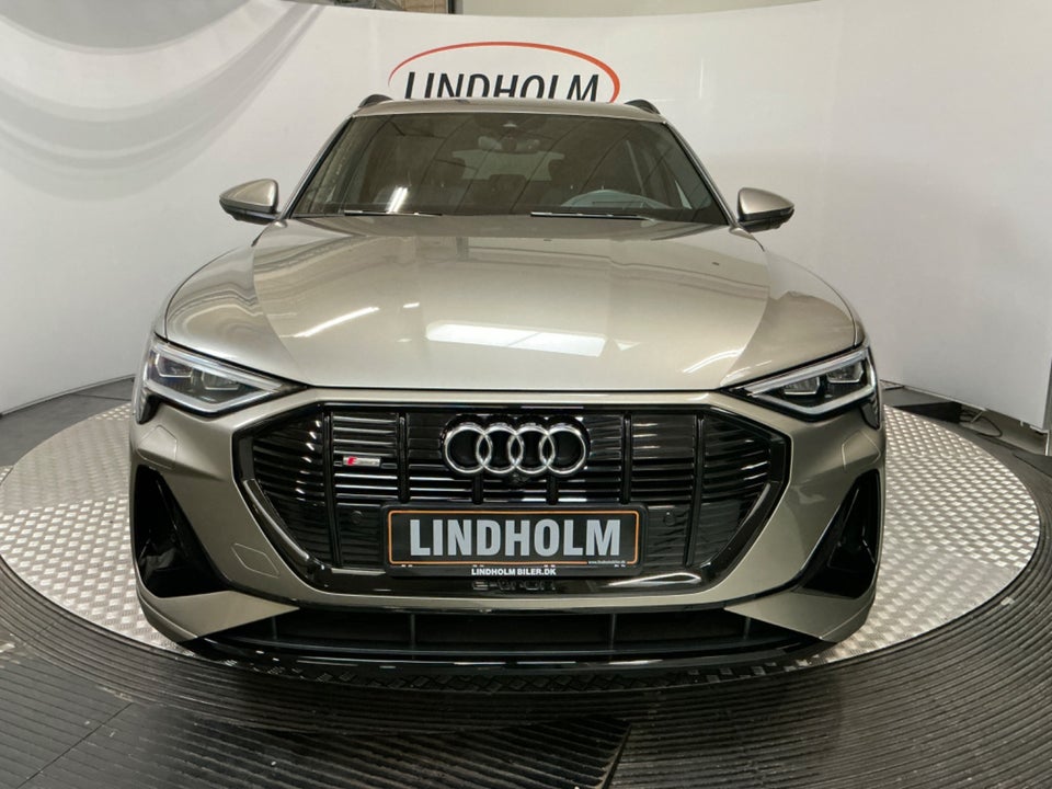 Audi e-tron 55 S-line quattro 5d