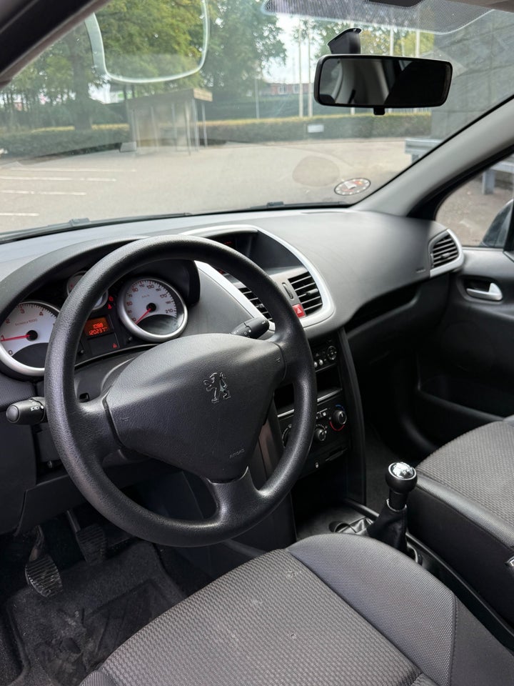 Peugeot 207 1,6 HDi 90 5d